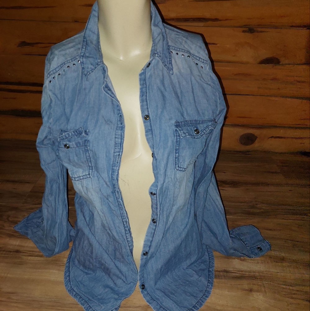 Lei Button Down Top
